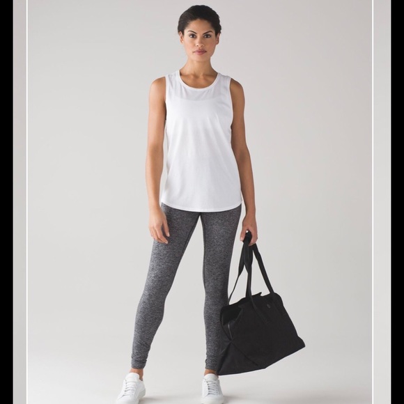 Lululemon ‘muscle’ tank - Picture 2 of 10